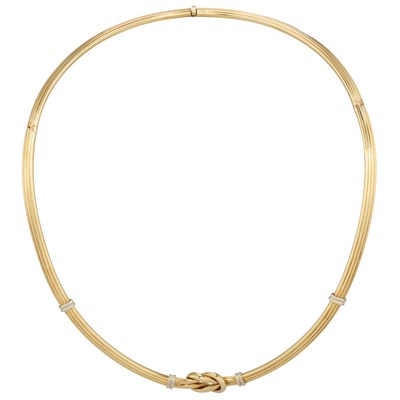 Lot 171 - An 18ct gold hinged necklace
