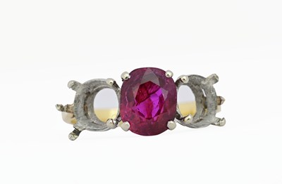 Lot 459 - A ruby three-stone ring mount