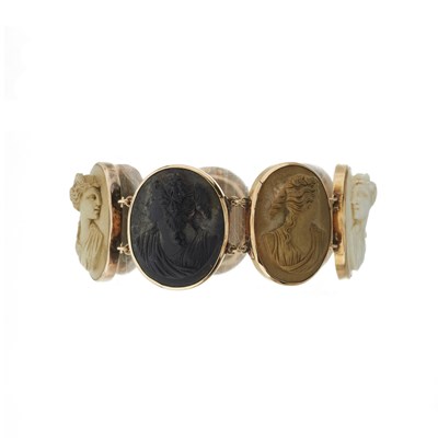 Lot 17 - A mid Victorian lava cameo bracelet