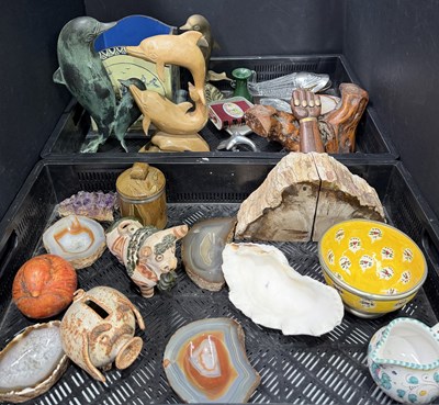 Lot 27 - A selection of ornamental minerals and...