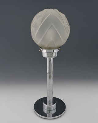Lot 70 - An Art Deco chrome table lamp, circa 1930s,...