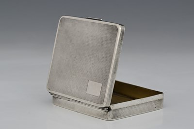 Lot 277 - An Elizabeth II silver cigarette box or case,...