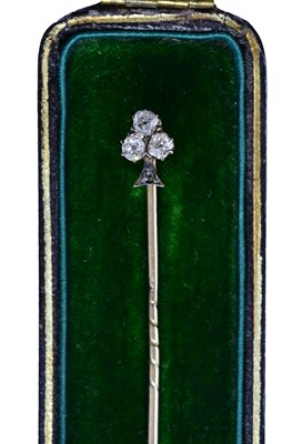 Lot 380 - An Edwardian Ace of Clubs old-cut diamond stick pin