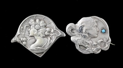 Lot 11 - Two Art Nouveau silver brooches