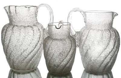 Lot 588 - A graduated matched set of three overshot...