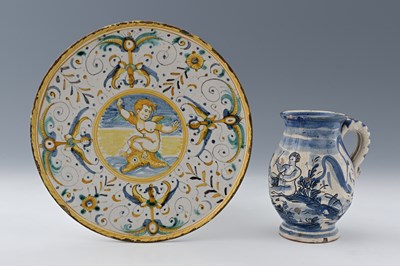 Lot 613 - A Maiolica tazza and a blue and white Delft...