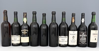 Lot 545 - A mixed collection of Vintage Port and other...