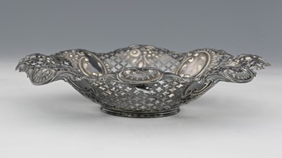 Lot 161 - An Edwardian silver dish or bowl, by James...
