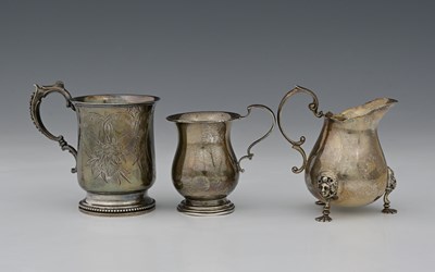 Lot 248 - A George V silver milk jug, by Mappin & Webb,...