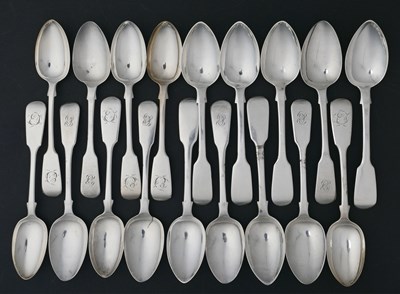 Lot 246 - A matched set of eighteen nineteenth century...