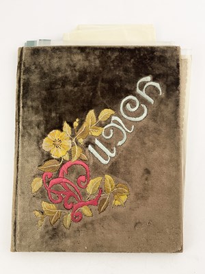 Lot 271 - A collection of 19th Century Valentine cards,...