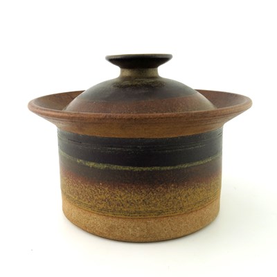 Lot 828 - Robin Welch, a studio pottery tureen and cover,...