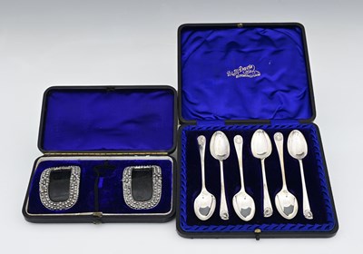 Lot 166 - A cased set of six early twentieth-century...