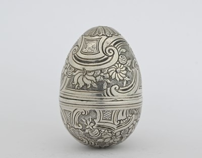 Lot 71 - An eighteenth-century Rococo silver nutmeg...