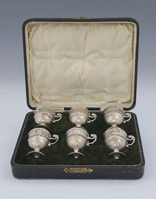Lot 44 - A cased set of six George V novelty silver tot...
