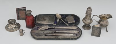Lot 189 - A mixed group of hallmarked silver and white...