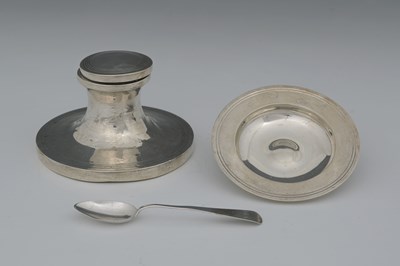 Lot 230 - An early twentieth-century silver capstan...
