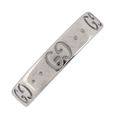 Lot 195 - Gucci, an Icon ring