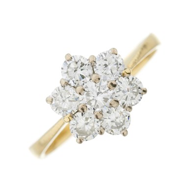 Lot 119 - An 18ct gold brilliant-cut diamond cluster ring