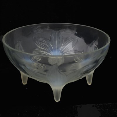 Lot 70 - Rene Lalique, a Lys opalescent glass bowl,...