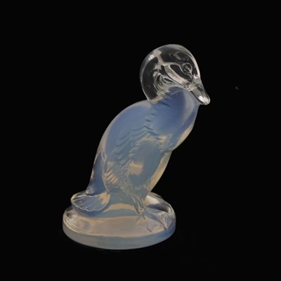 Lot 10 - Rene Lalique, a Canard opalescent glass seal,...