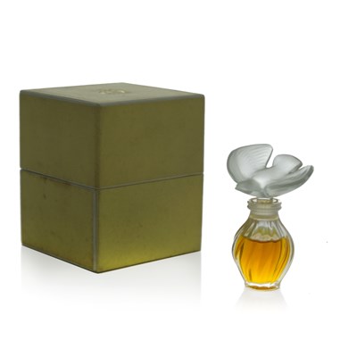 Lot 104 - Lalique for Nina Ricci, an Air du Temps glass...