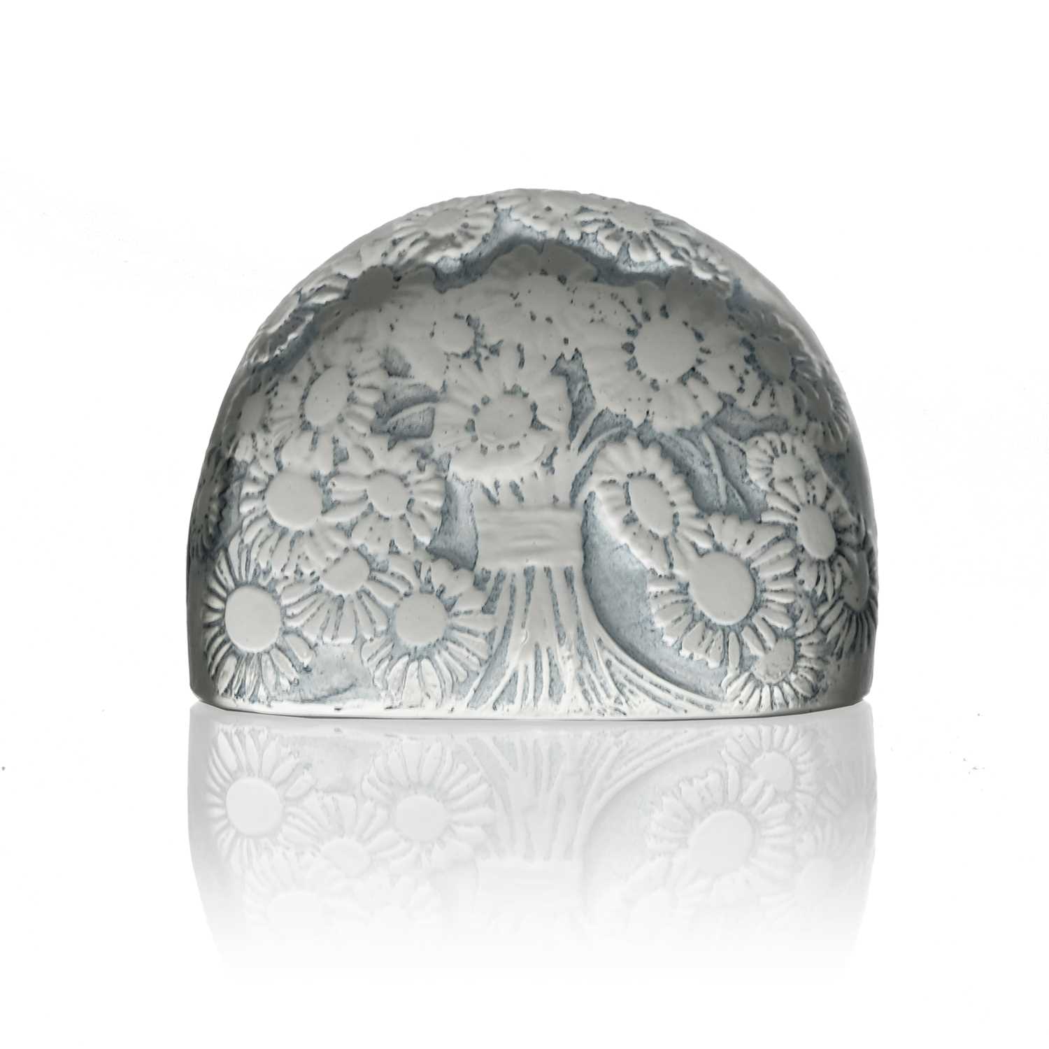 Lot 74 - Rene Lalique, a Marguerites glass menu holder,