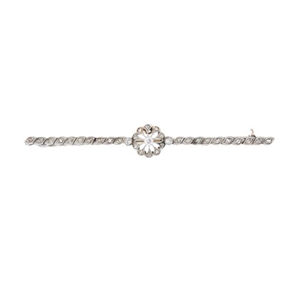 Lot 166 - An Edwardian old and rose-cut diamond openwork...