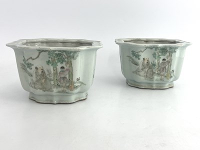 Lot 578 - A pair of Chinese verse painted jardinieres,...