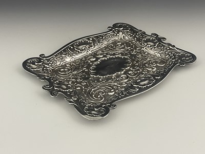 Lot 91 - An Edwardian Art Nouveau style silver tray, of...