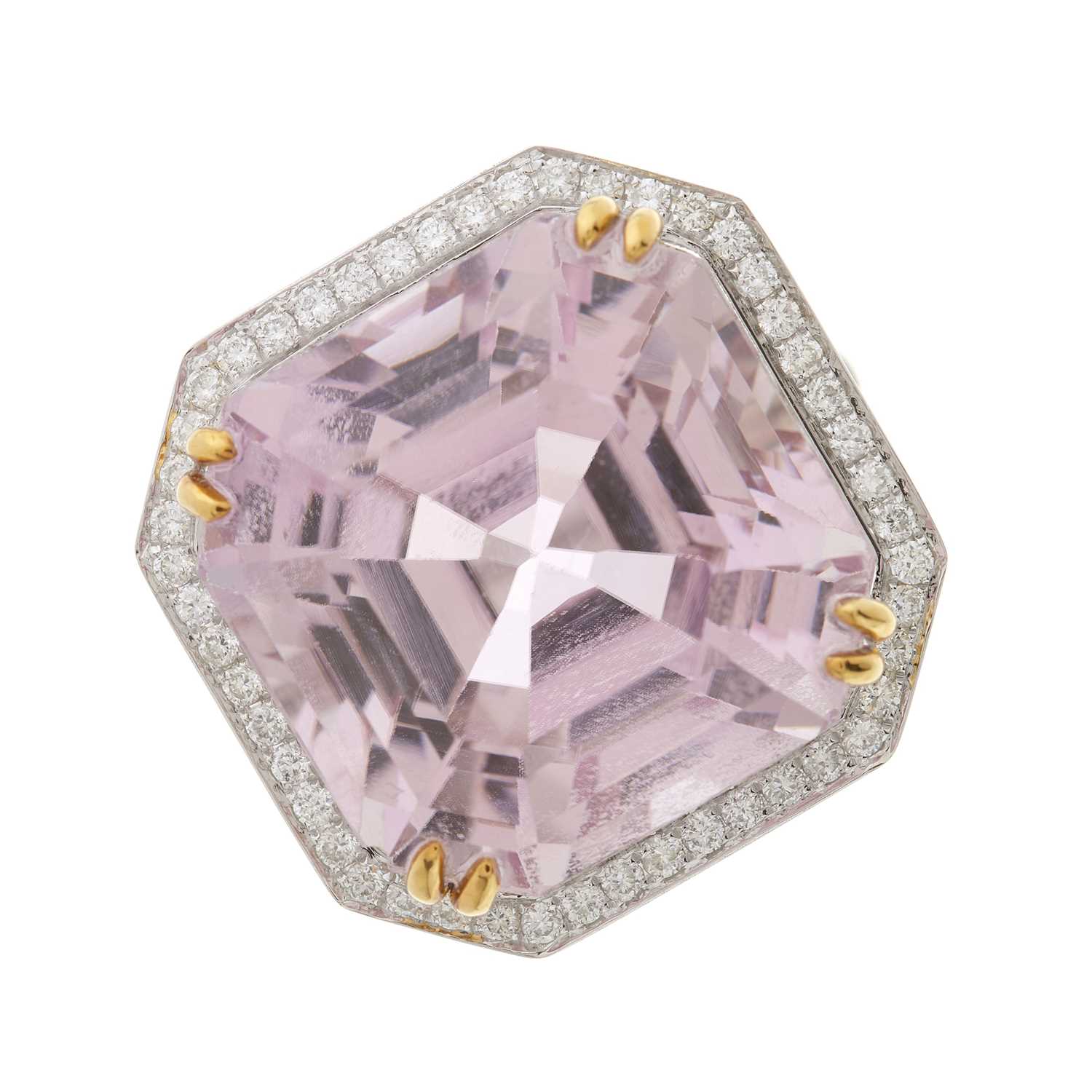 Lot 29 - An 18ct gold kunzite and diamond cocktail cluster ring