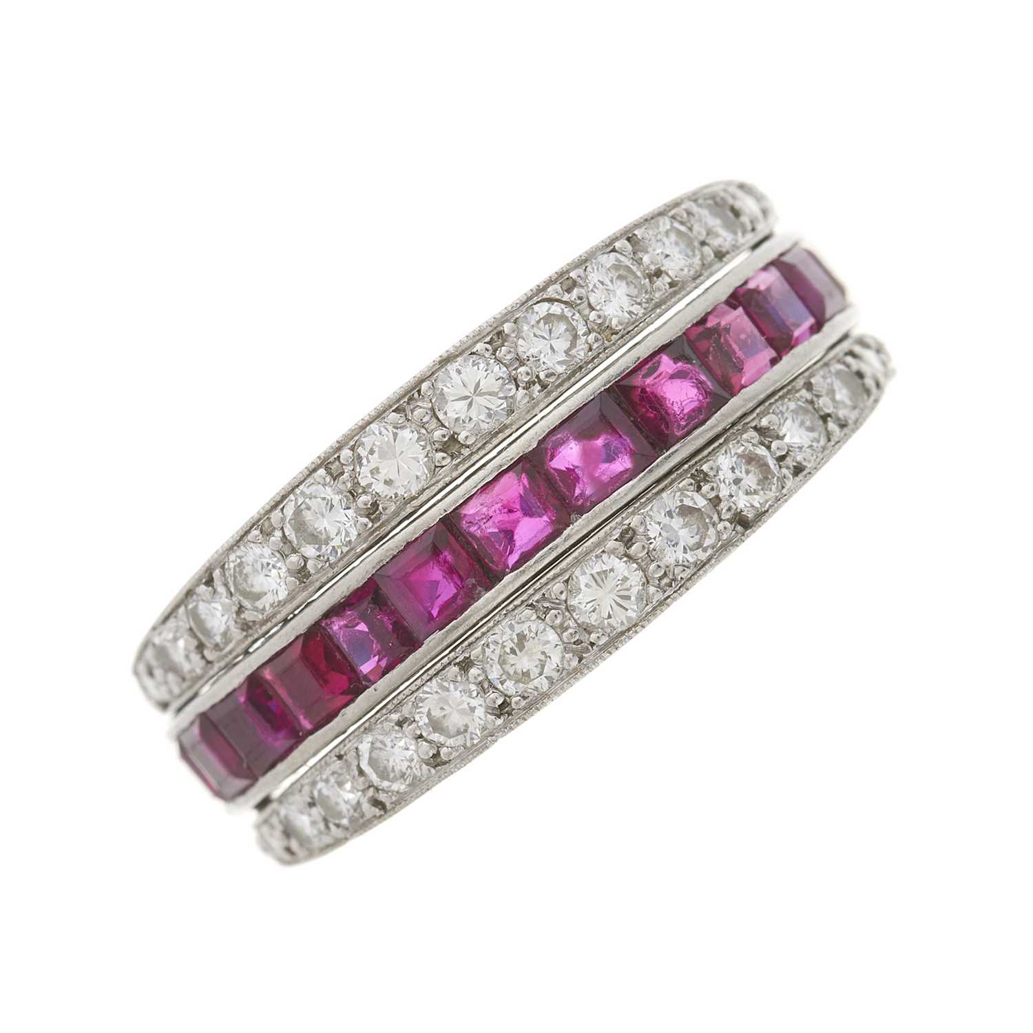Lot 45 - An Art Deco platinum ruby, sapphire and diamond flip ring