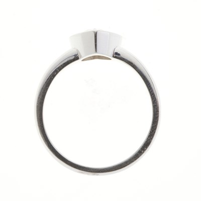 Lot 77 - A platinum heart-shape diamond single-stone ring
