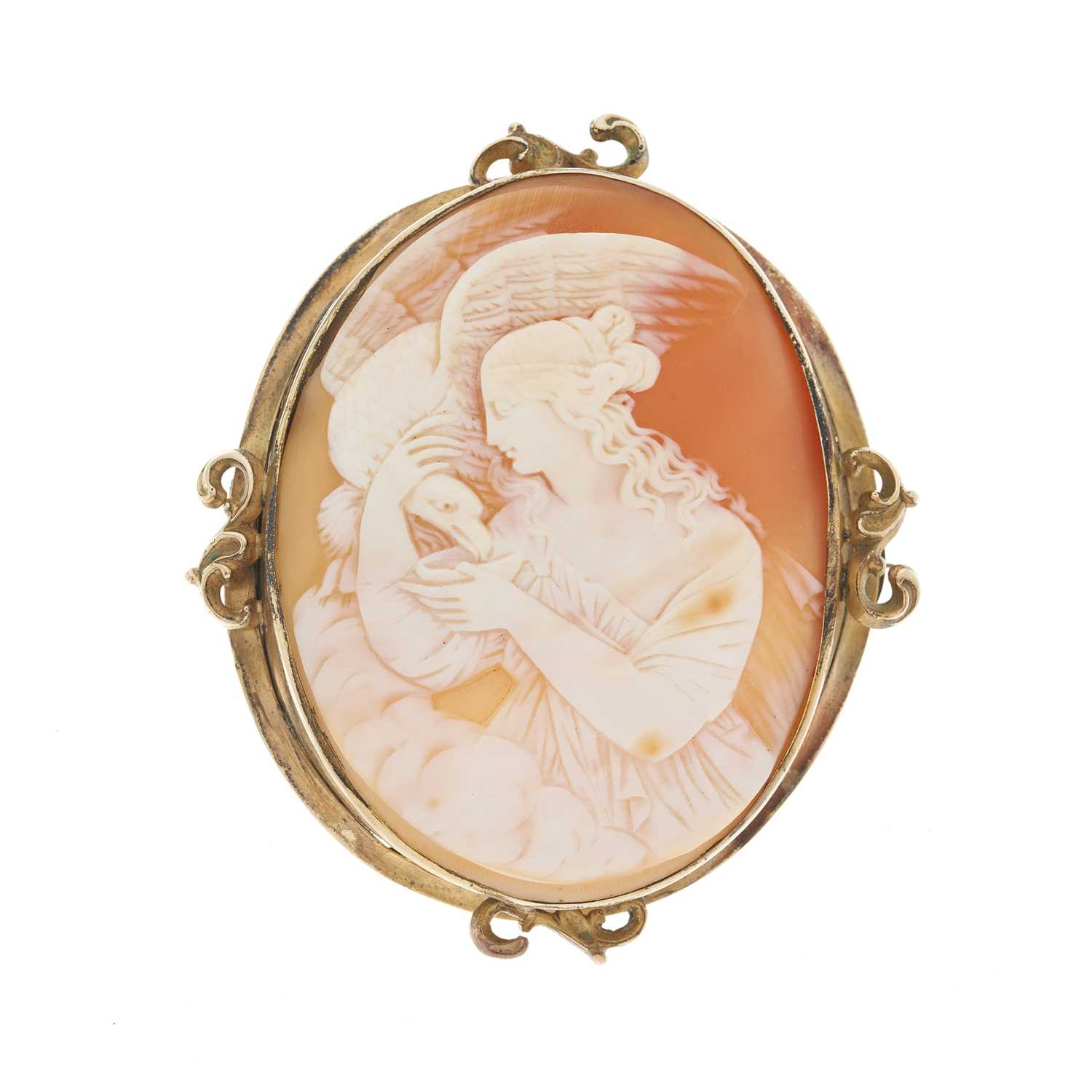 Lot 95 - A late 19th century gold shell cameo brooch