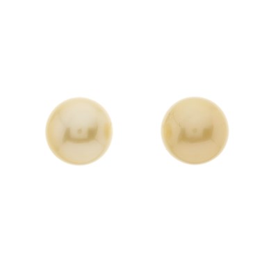 Lot 142 - A pair of 18ct gold cultured pearl single-stone stud earrings
