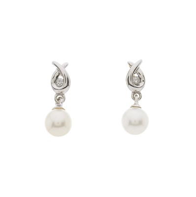 Lot 147 - A pair of 18ct gold cultured pearl and diamond drop earrings