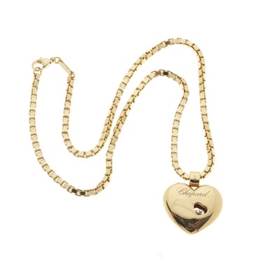 Lot 82 - Chopard, an 18ct gold Love pendant, with chain