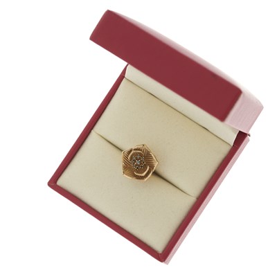 Lot 151 - A 9ct gold black diamond poppy flower pin
