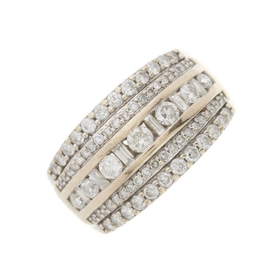 Lot 179 - An 18ct gold diamond dress ring