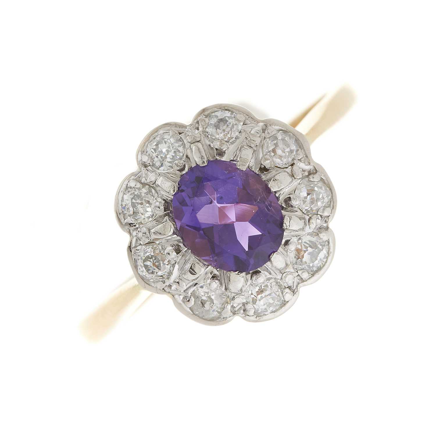 Lot 11 - An early 20th century 18ct gold amethyst and diamond cluster ring
