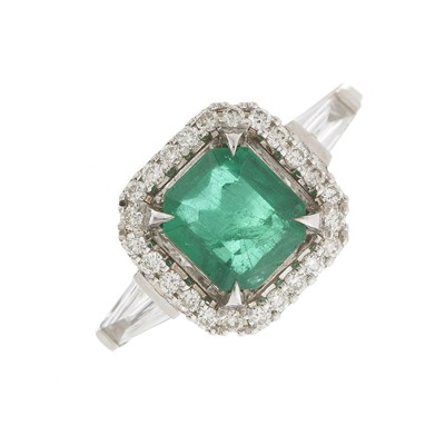 Lot 189 - An 18ct gold emerald and diamond cluster dress ring