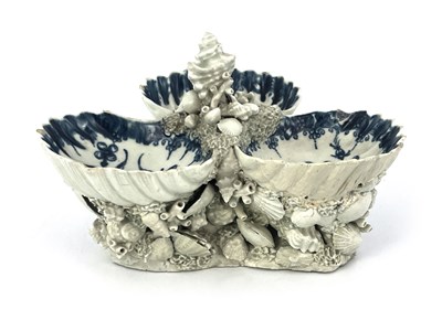 Lot 991 - A Worcester blue and white triple shell pickle...