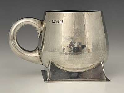 Lot 116 - Charles Boyton, an Art Deco silver mug, London...