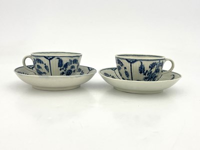 Lot 978 - A pair of Worcester blue and white teacups and...