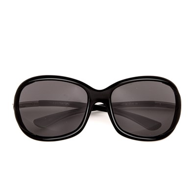 Lot 458 - Tom Ford, a pair of Jennifer sunglasses,...