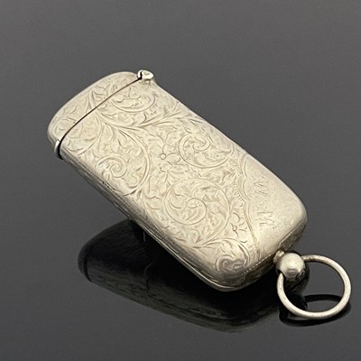 Lot 355 - A Victorian silver combination vesta case and...