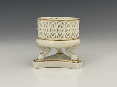Lot 871 - A Grainger Worcester reticulated font...