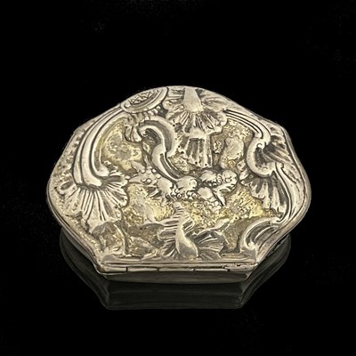 Lot 208 - An eighteenth-century Swedish silver snuff box,...