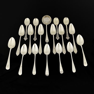 Lot 439 - A quantity of silver teaspoons,...