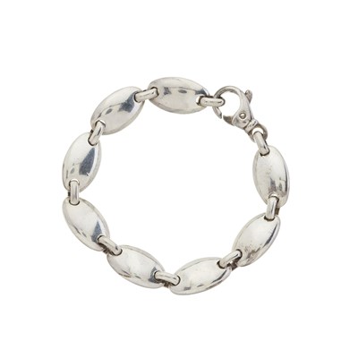 Lot 87 - Tiffany & Co., a silver Pebble bracelet